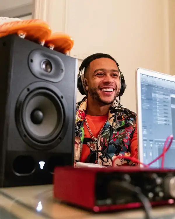 Memphis Depay - 5 Million Followers (Freestyle)